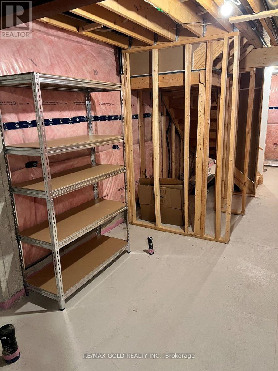 36 Damude Avenue, Thorold, Ontario  L2V 0G6 - Photo 24 - X12601120