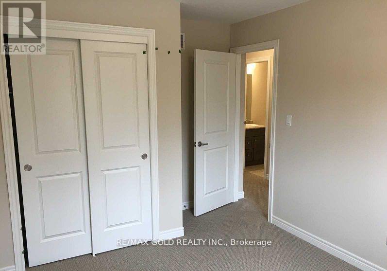 36 Damude Avenue, Thorold, Ontario  L2V 0G6 - Photo 3 - X12601120