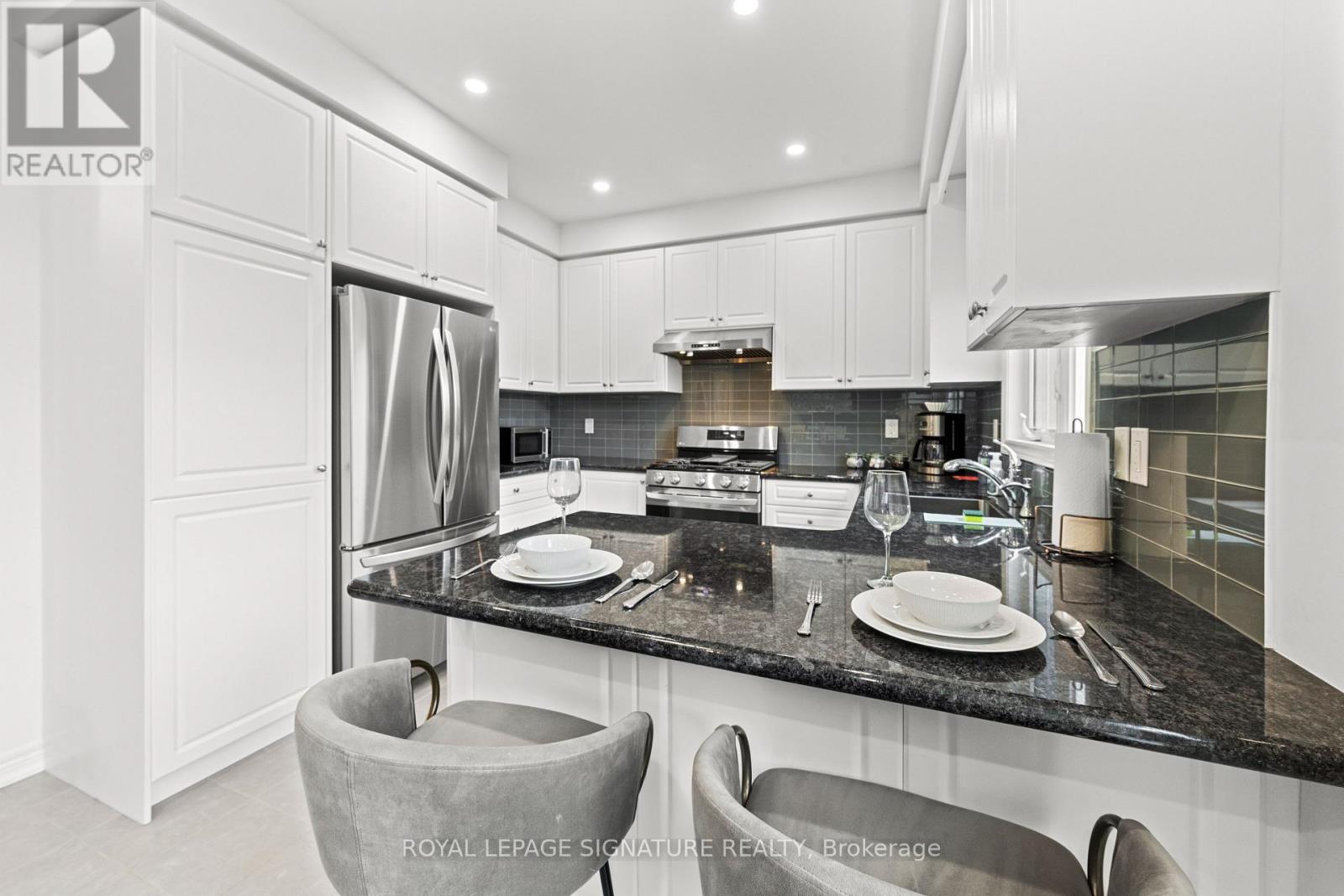 270 Great Falls Boulevard, Hamilton, Ontario  L8B 1Z5 - Photo 4 - X12601642