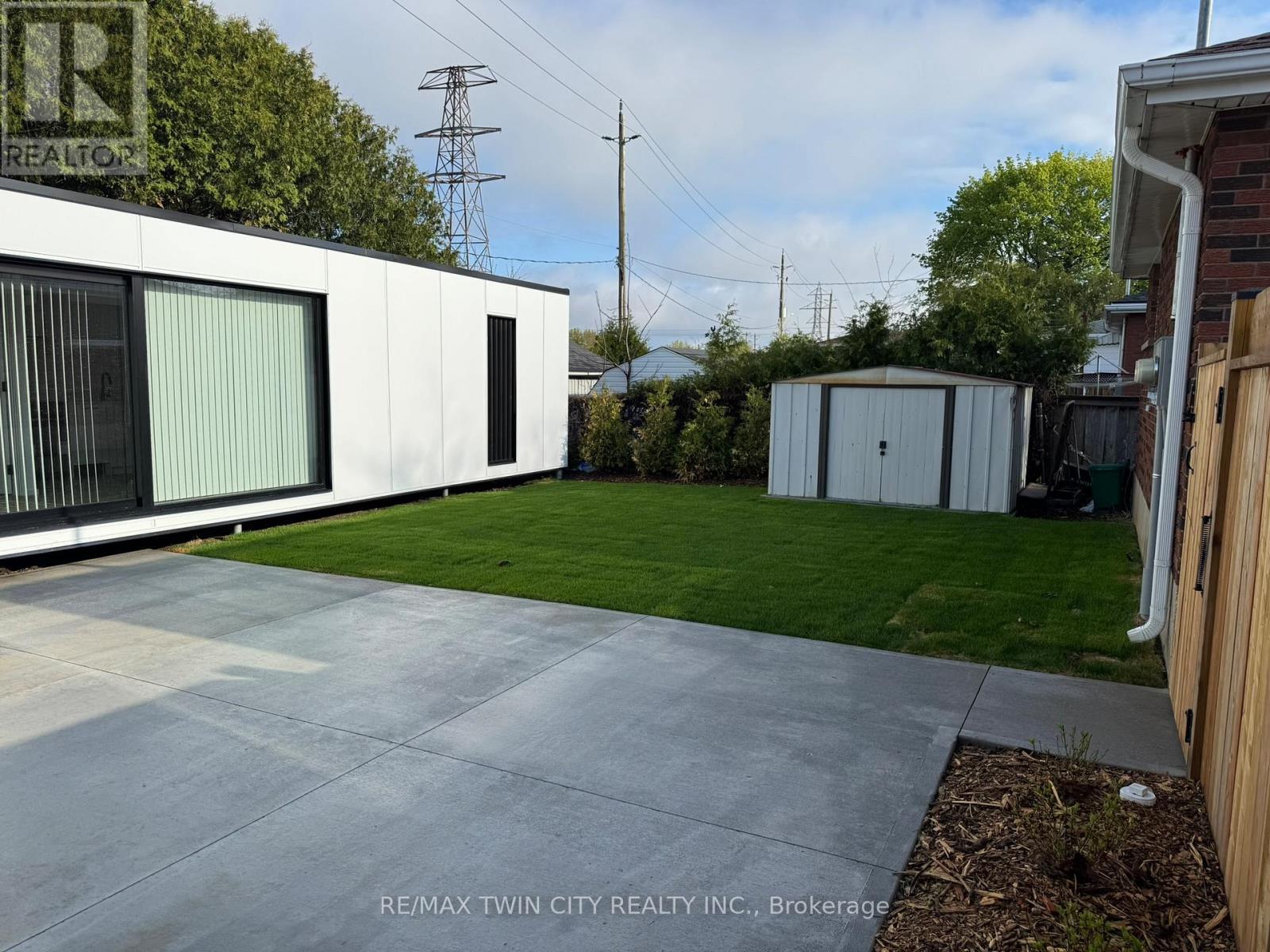 Adu - 46 Linden Avenue, Brantford, Ontario N3S 7E5 - Photo 11 - X12601694