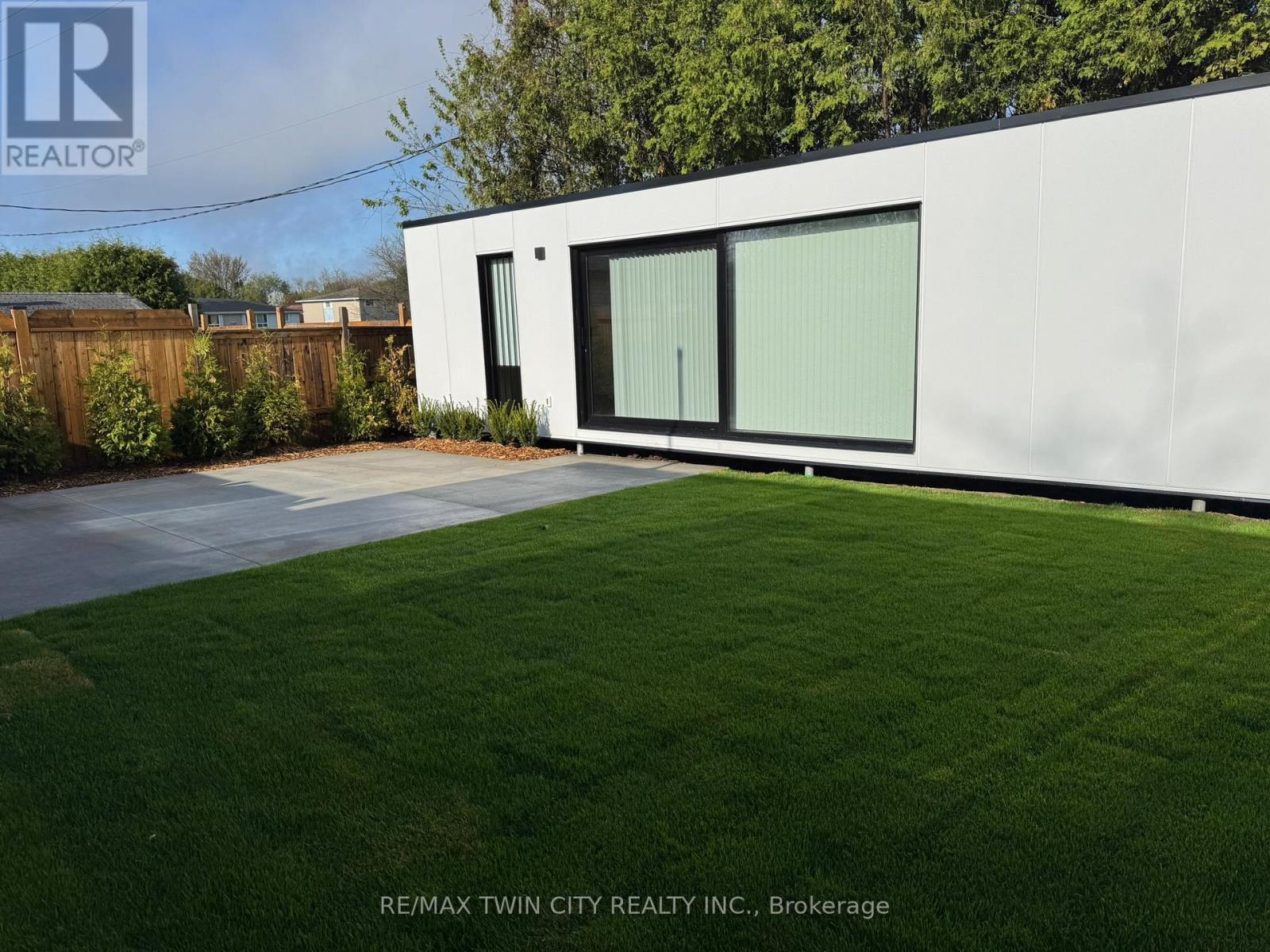 Adu - 46 Linden Avenue, Brantford, Ontario N3S 7E5 - Photo 14 - X12601694