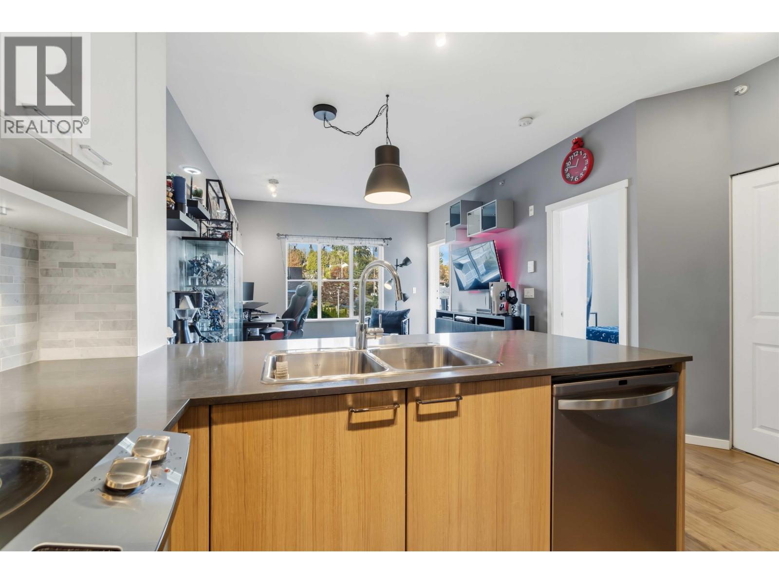 409 210 Lebleu Street, Coquitlam, British Columbia V3K 4L6 - Photo 11 - R3072153