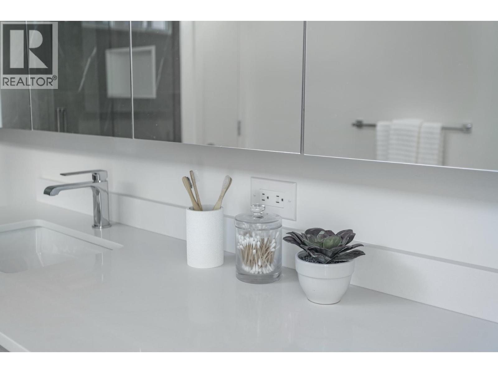 3249 Clive Avenue, Vancouver, British Columbia  V5R 4V3 - Photo 18 - R3072164