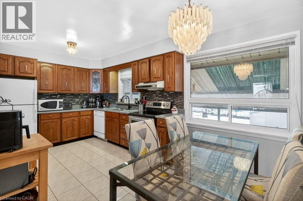 426 East 37th Street, Hamilton, Ontario  L8V 4B8 - Photo 14 - 40792399