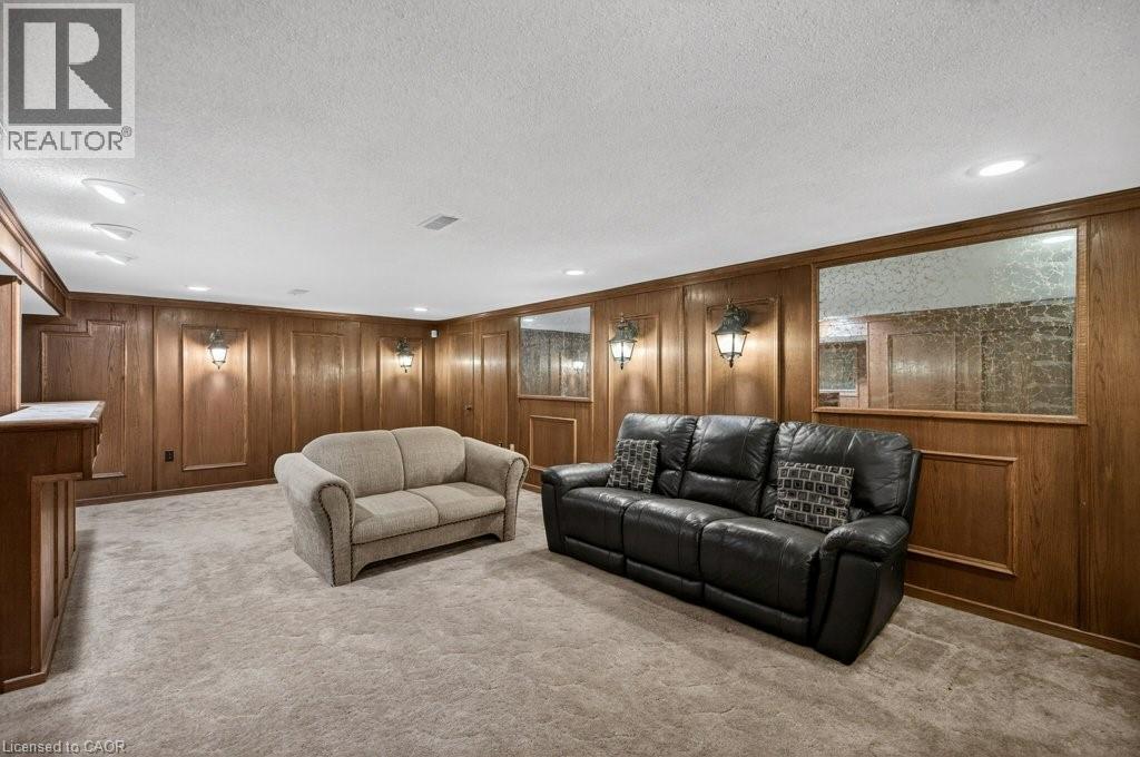 426 East 37th Street, Hamilton, Ontario  L8V 4B8 - Photo 34 - 40792399