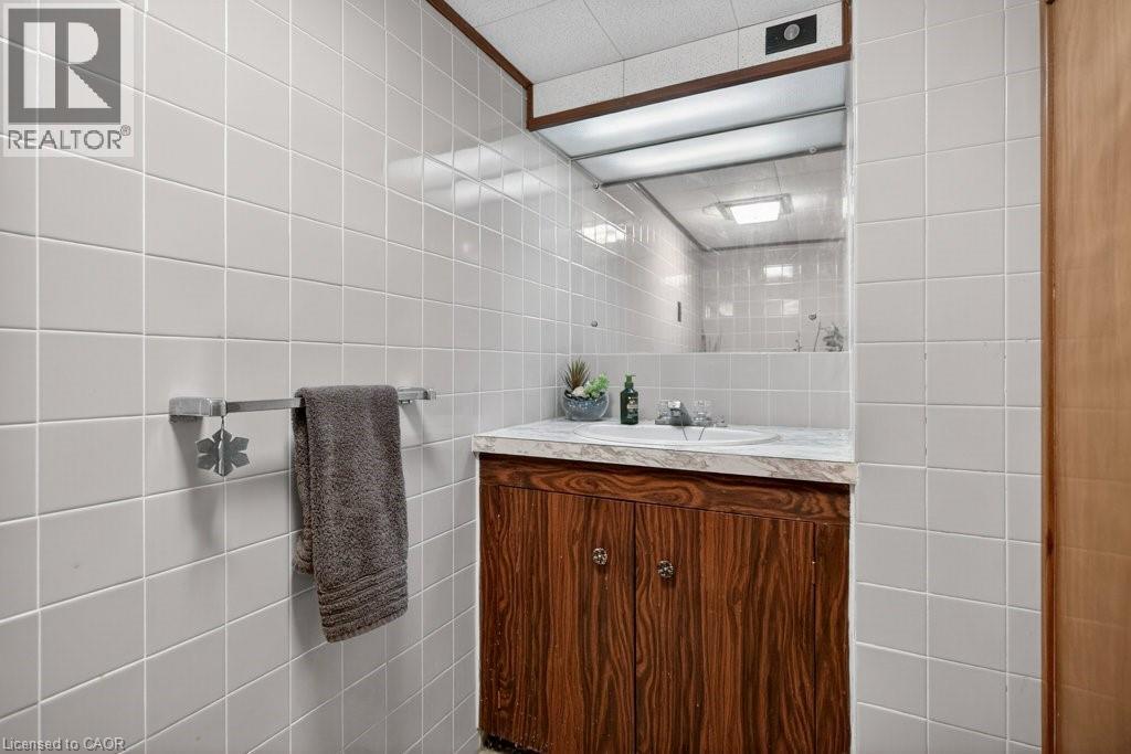 426 East 37th Street, Hamilton, Ontario  L8V 4B8 - Photo 39 - 40792399