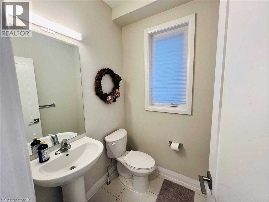 11 Cherry Blossom Heights, Hamilton, Ontario  L9B 0E9 - Photo 19 - 40792259