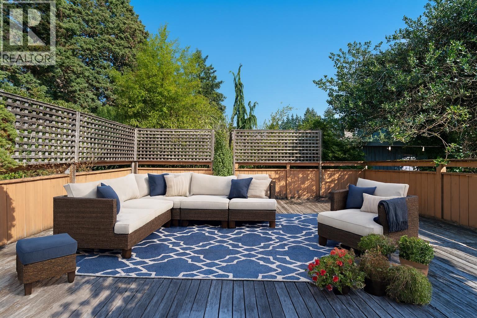 1376 11th Street, West Vancouver, British Columbia  V7T 2M9 - Photo 12 - R3072157