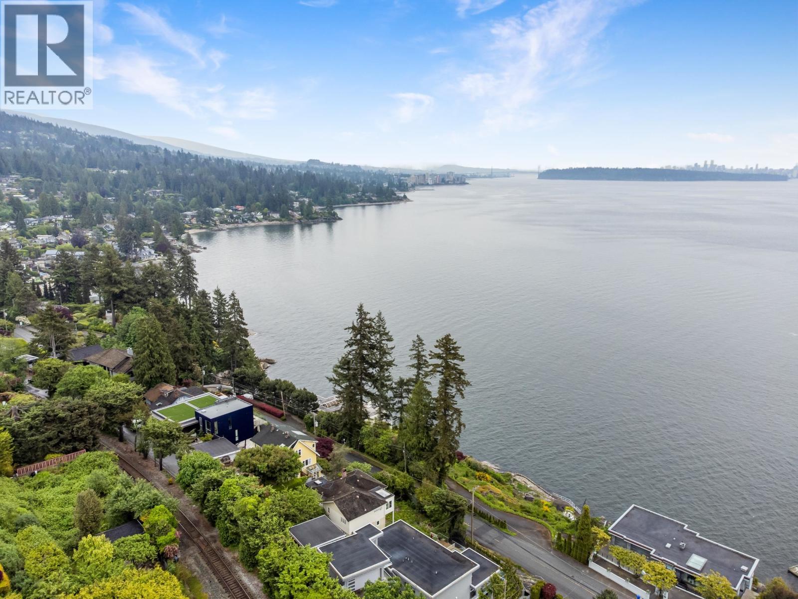 3615 Sunset Lane, West Vancouver, British Columbia  V7V 1N3 - Photo 9 - R3068057