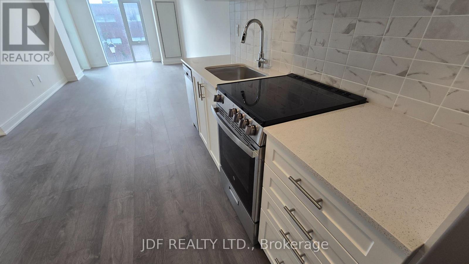 216a - 705 Davis Drive, Newmarket, Ontario  L3Y 2R2 - Photo 20 - N12601088