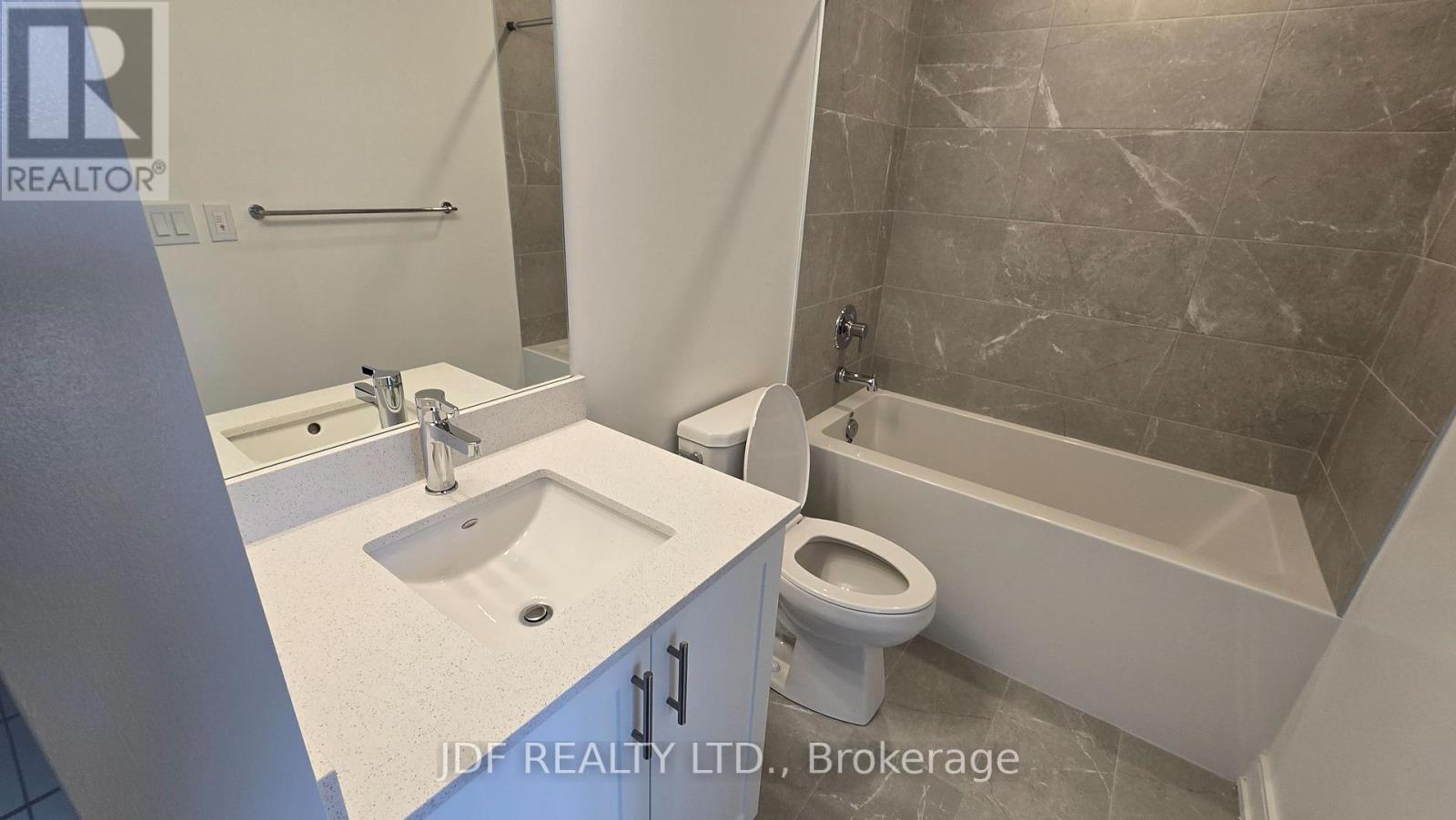 216a - 705 Davis Drive, Newmarket, Ontario  L3Y 2R2 - Photo 16 - N12601088