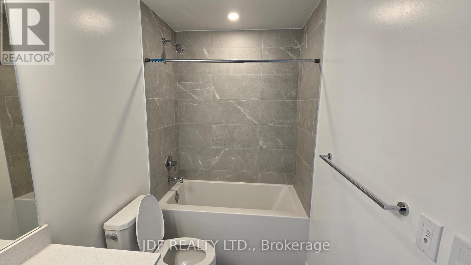 216a - 705 Davis Drive, Newmarket, Ontario  L3Y 2R2 - Photo 12 - N12601088