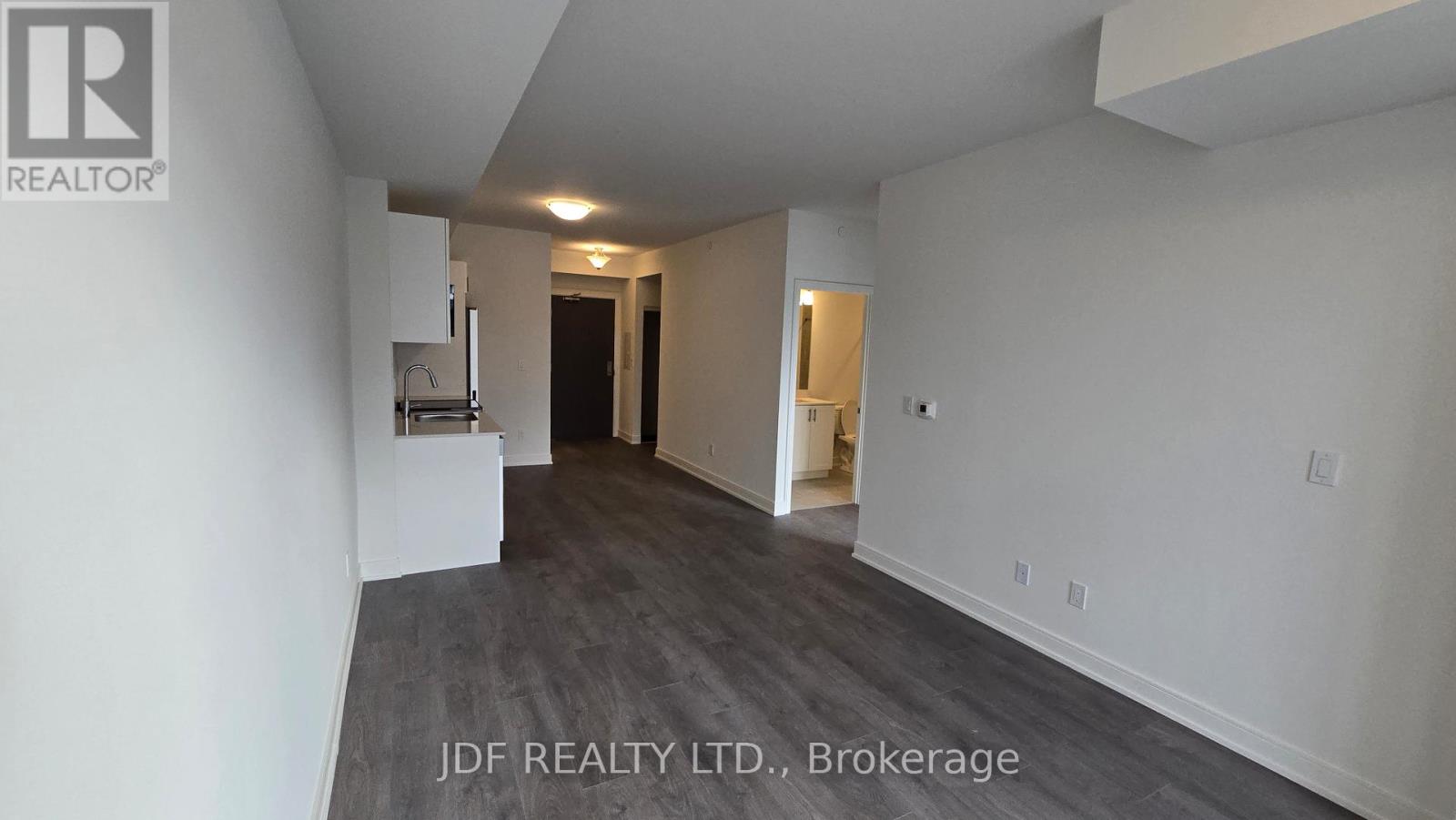 216a - 705 Davis Drive, Newmarket, Ontario  L3Y 2R2 - Photo 6 - N12601088