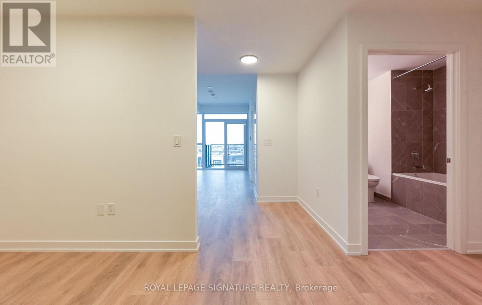 707 - 1037 The Queensway, Toronto, Ontario  M8Z 0H5 - Photo 8 - W12581934