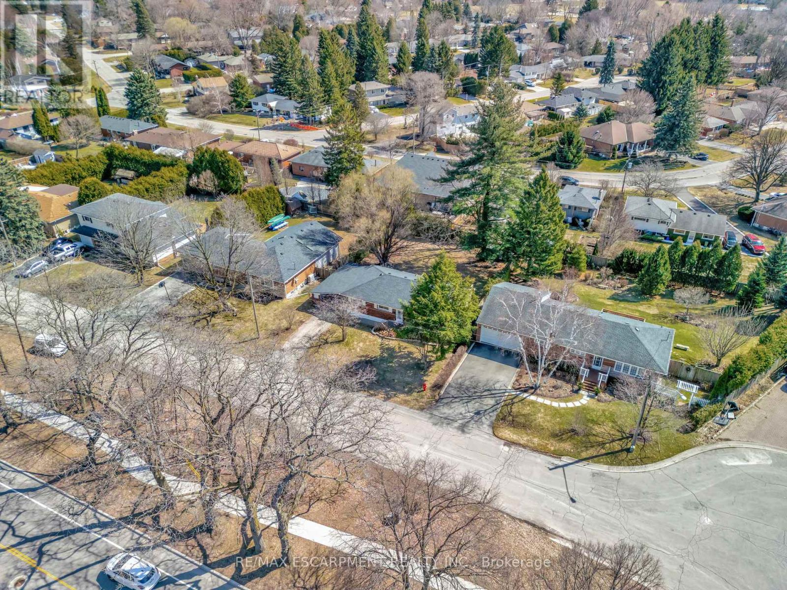 216 Sioux Road, Hamilton, Ontario  L9G 1P8 - Photo 50 - X12237208