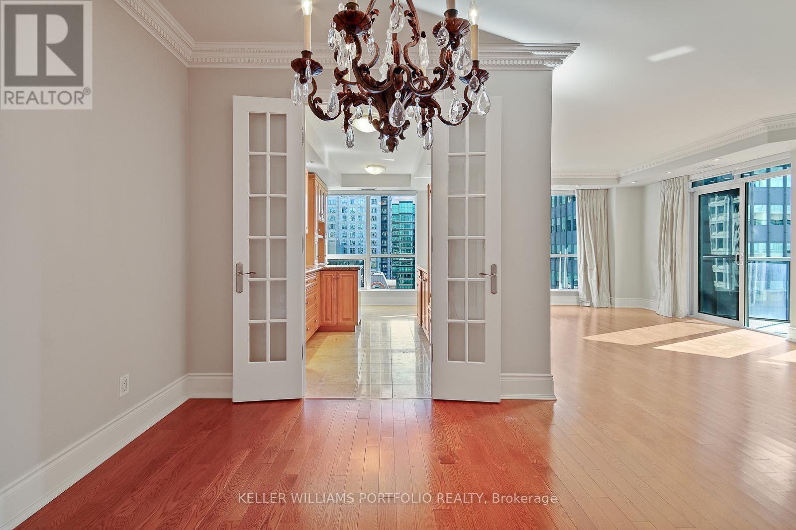 1003 - 10 Bellair Street, Toronto (Annex), Ontario  M5R 3T8 - Photo 10 - C12601744