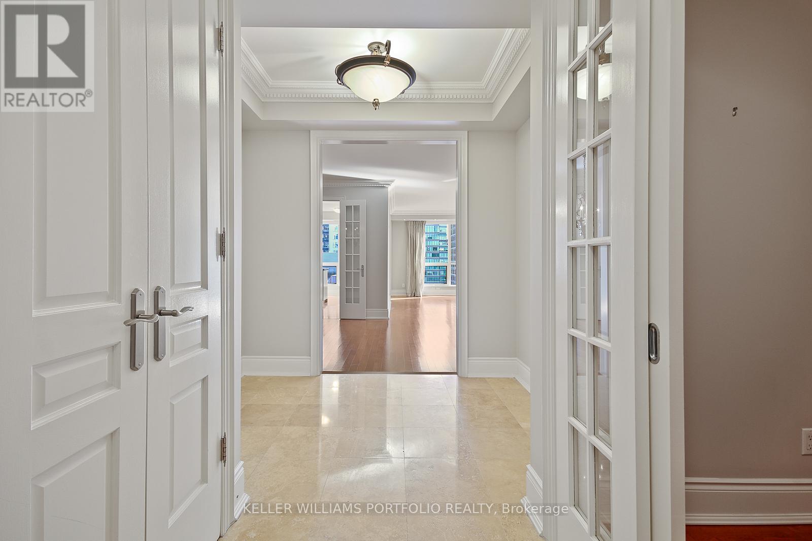 1003 - 10 Bellair Street, Toronto (Annex), Ontario  M5R 3T8 - Photo 2 - C12601744