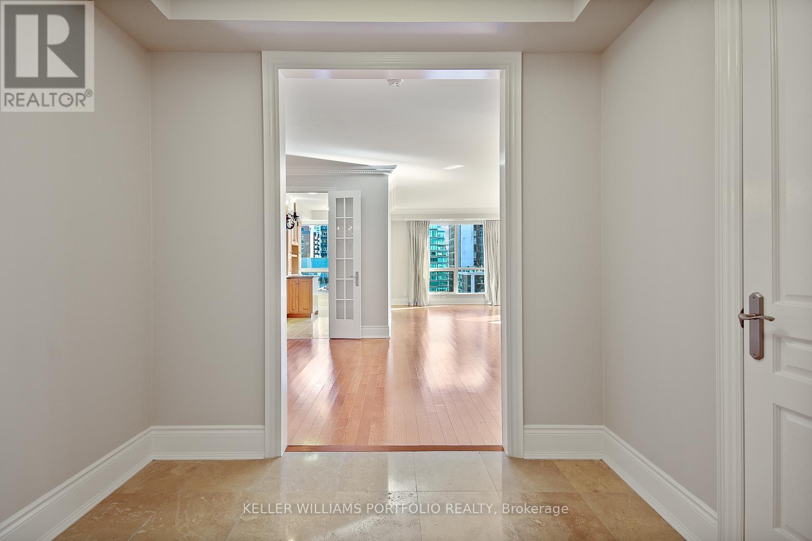 1003 - 10 Bellair Street, Toronto (Annex), Ontario  M5R 3T8 - Photo 4 - C12601744