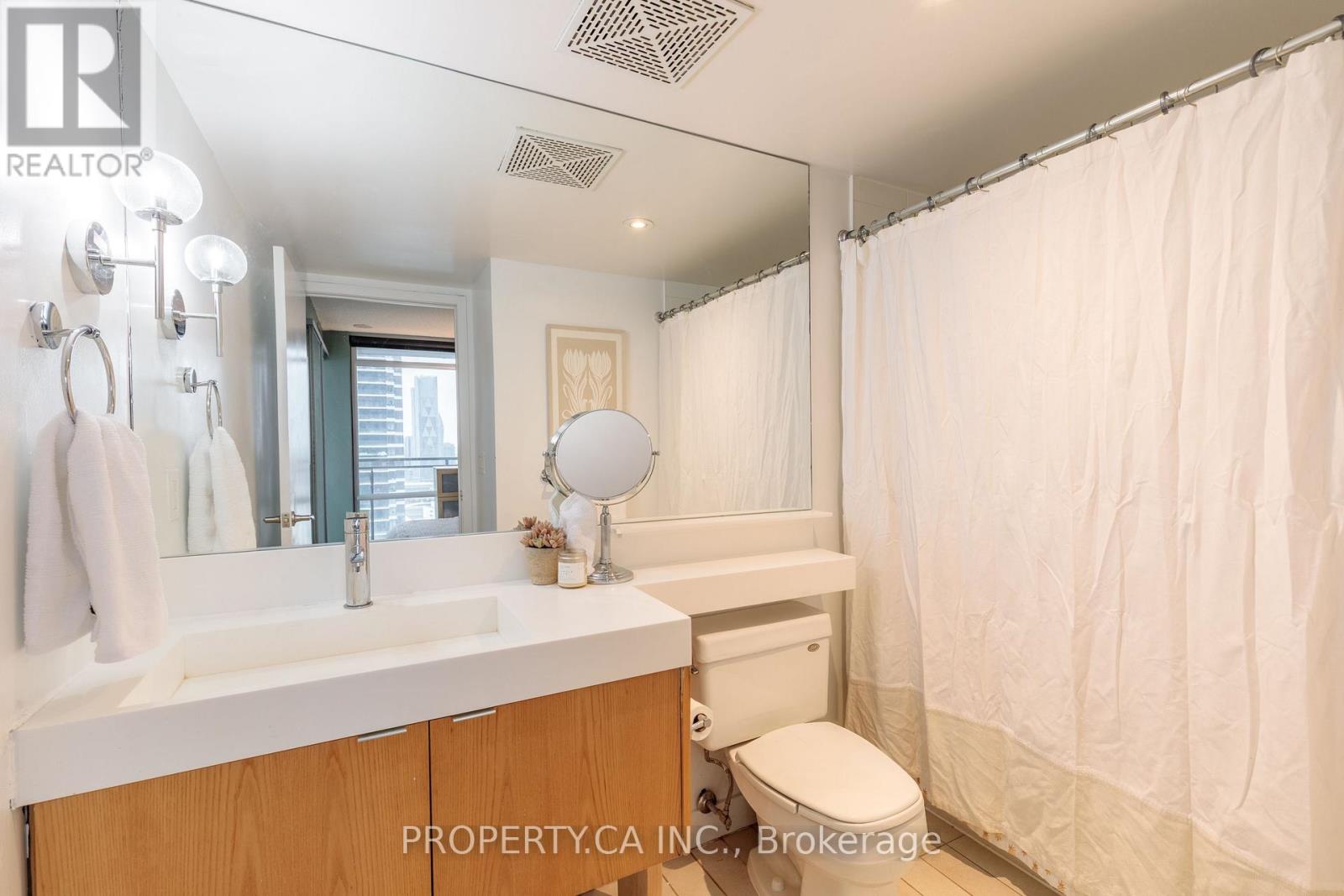 3606 - 25 Telegram Mews, Toronto, Ontario  M5V 3Z1 - Photo 15 - C12601774