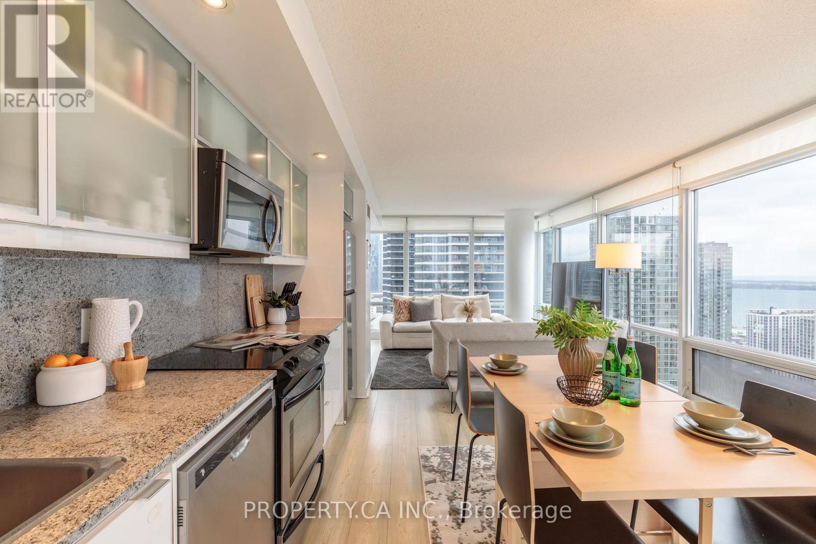 3606 - 25 Telegram Mews, Toronto, Ontario  M5V 3Z1 - Photo 3 - C12601774