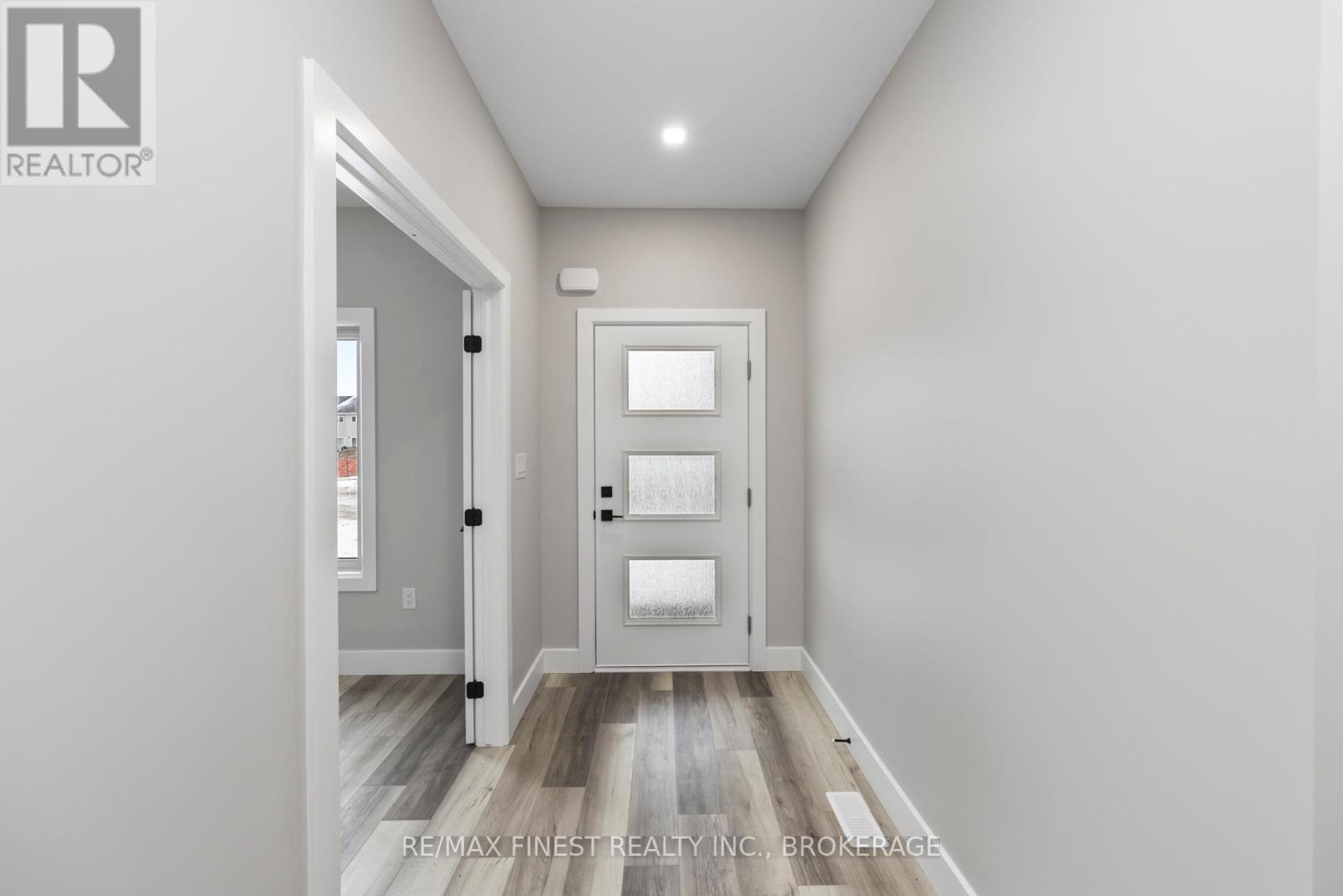 161 Creighton Drive, Loyalist, Ontario  K0K 2H0 - Photo 4 - X12598764