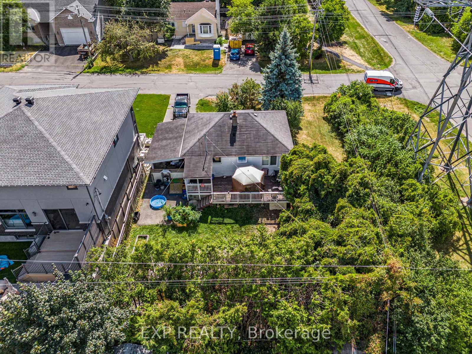 63 Withrow Avenue, Ottawa, Ontario  K2G 2H9 - Photo 14 - X12365323