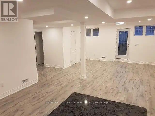 Lower - 7 Tarmack Avenue, Richmond Hill, Ontario  L4E 0E6 - Photo 6 - N12601728