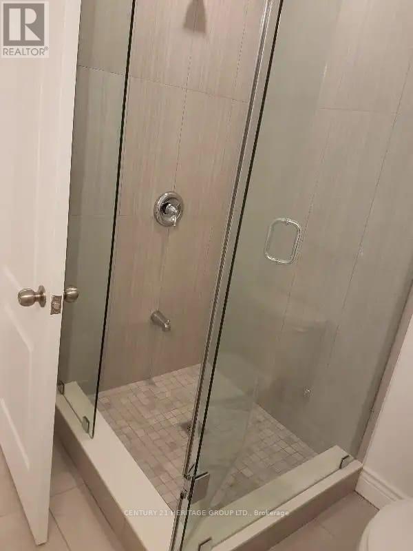 Lower - 7 Tarmack Avenue, Richmond Hill, Ontario  L4E 0E6 - Photo 7 - N12601728