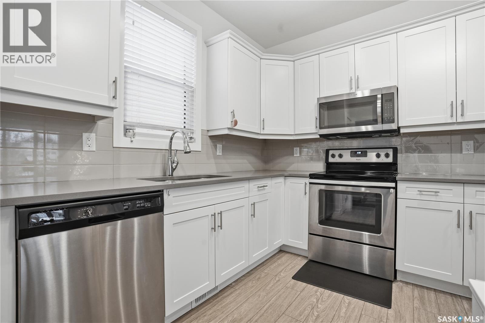 1044 Kolynchuk Crescent, Saskatoon, Saskatchewan  S7T 0X4 - Photo 12 - SK025178