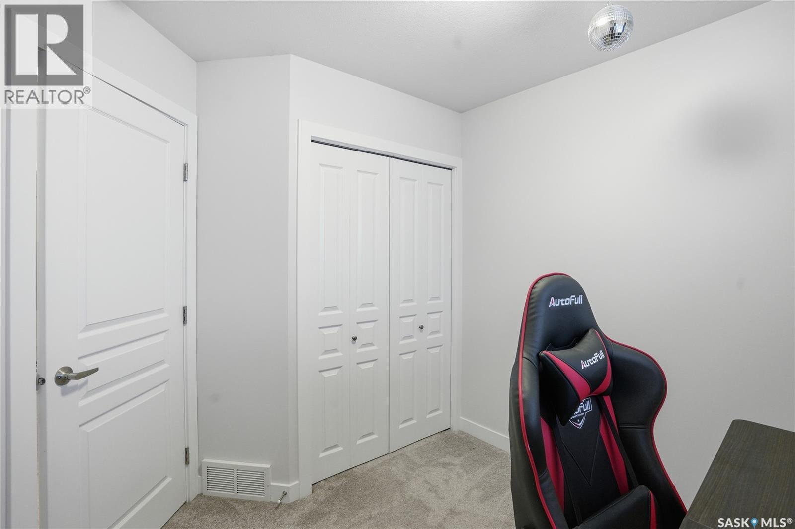 1044 Kolynchuk Crescent, Saskatoon, Saskatchewan  S7T 0X4 - Photo 23 - SK025178