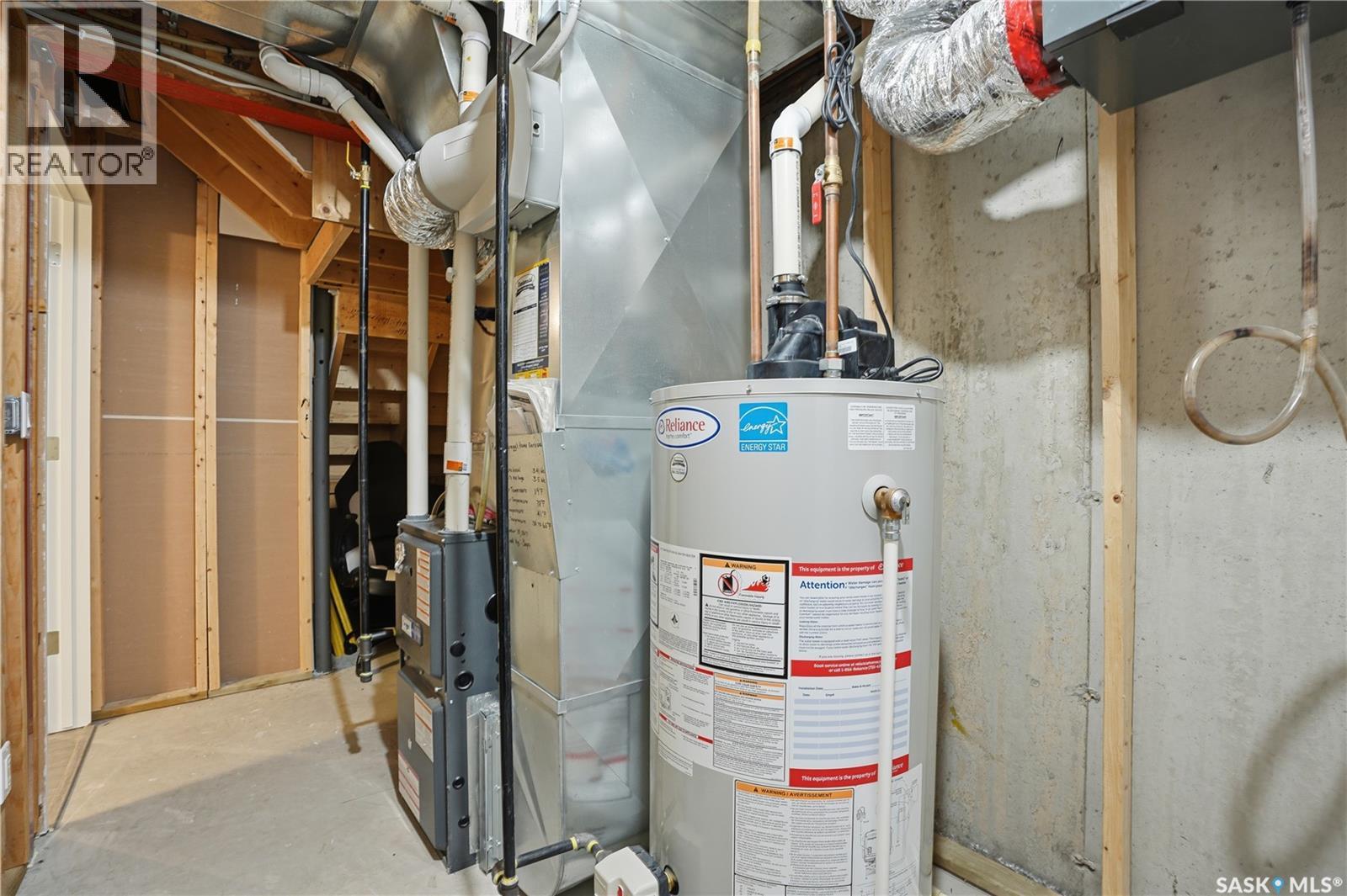 1044 Kolynchuk Crescent, Saskatoon, Saskatchewan  S7T 0X4 - Photo 32 - SK025178