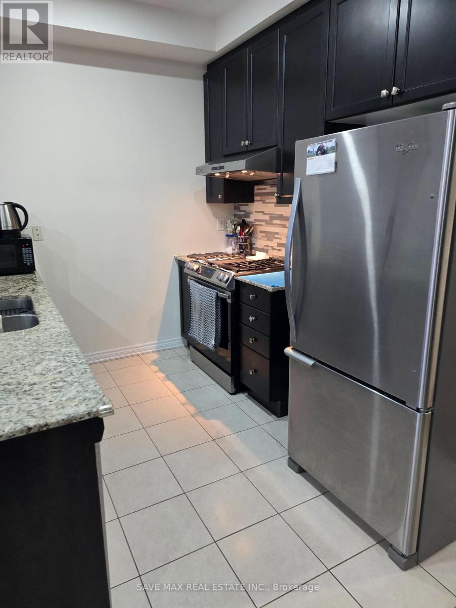 32 Kempenfelt Trail, Brampton, Ontario  L7A 0Z6 - Photo 12 - W12601710