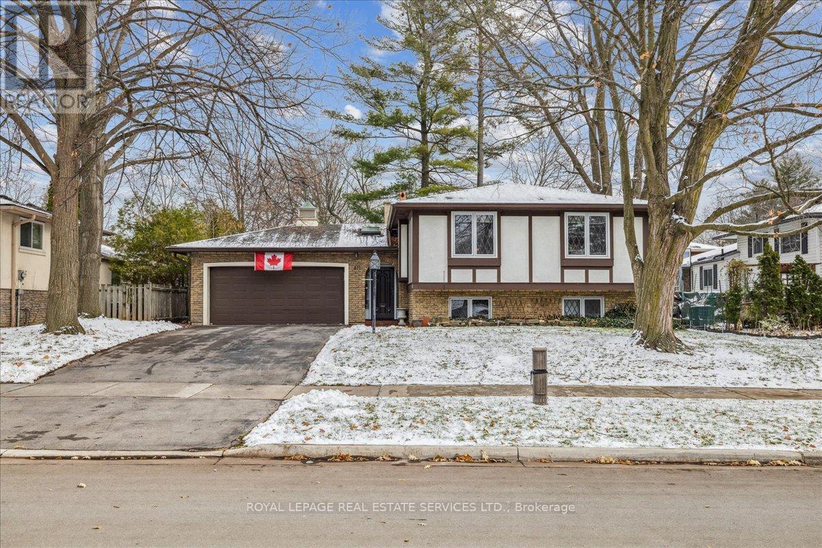 411 Brookmill Road, Oakville, Ontario  L6J 5K4 - Photo 1 - W12601718