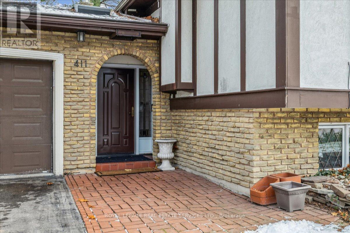 411 Brookmill Road, Oakville, Ontario  L6J 5K4 - Photo 3 - W12601718