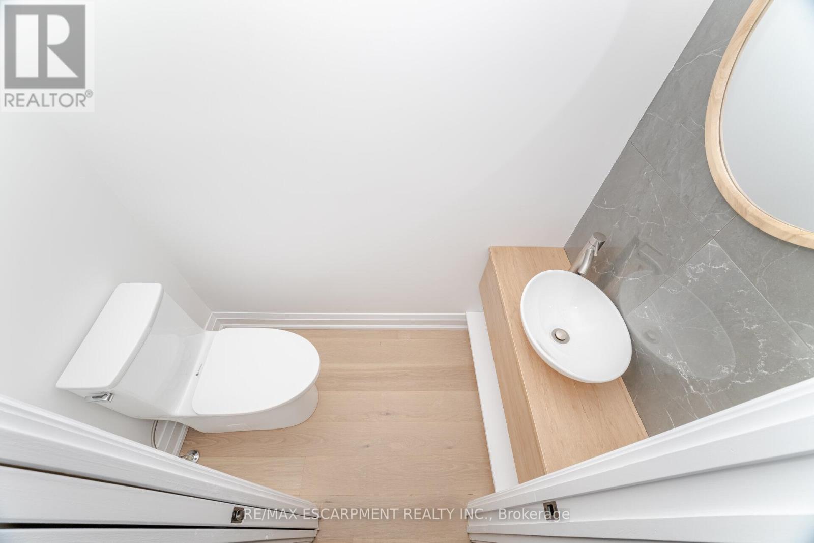 2276 Wyandotte Drive, Oakville, Ontario  L6L 2T5 - Photo 28 - W12601762