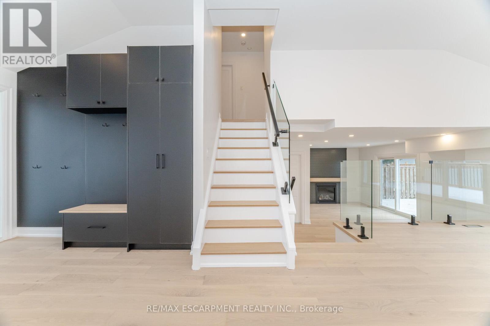 2276 Wyandotte Drive, Oakville, Ontario  L6L 2T5 - Photo 29 - W12601762