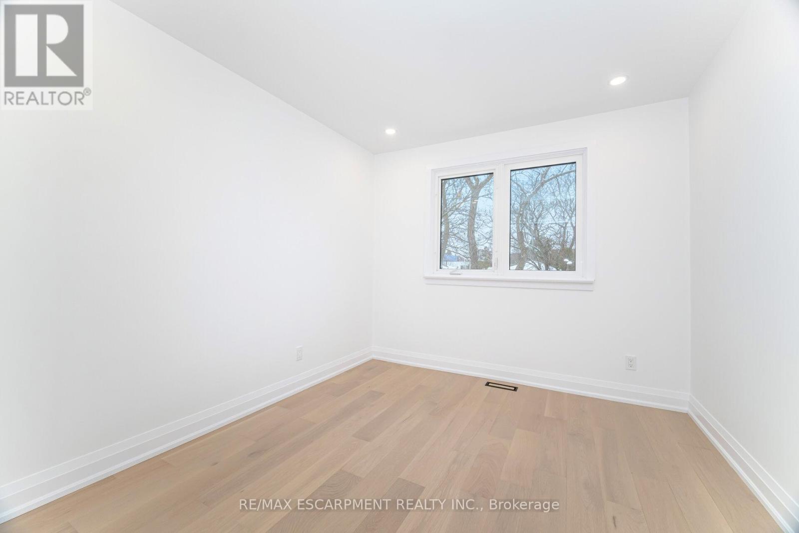 2276 Wyandotte Drive, Oakville, Ontario  L6L 2T5 - Photo 34 - W12601762