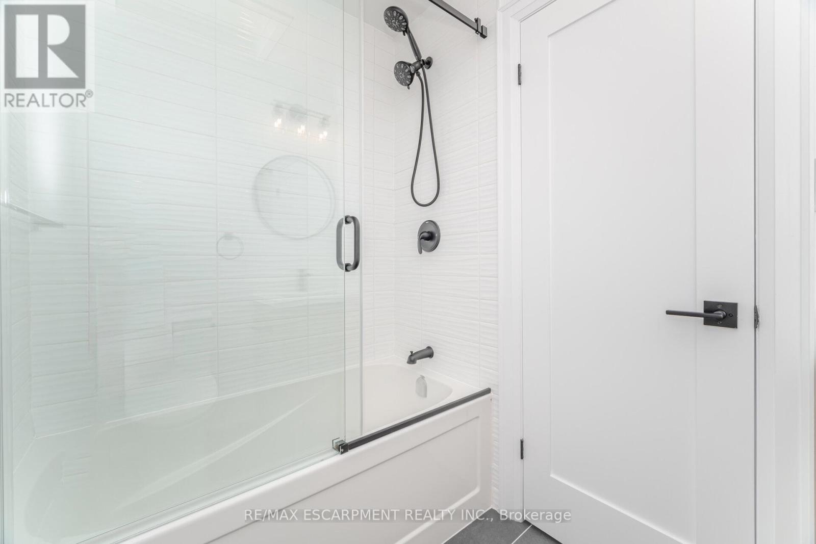 2276 Wyandotte Drive, Oakville, Ontario  L6L 2T5 - Photo 36 - W12601762