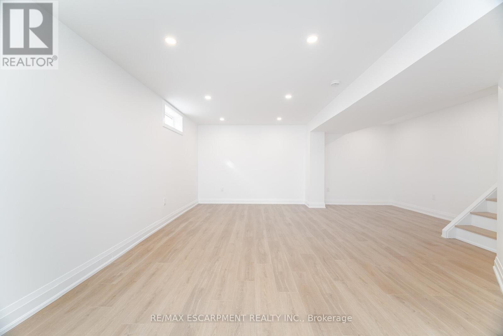 2276 Wyandotte Drive, Oakville, Ontario  L6L 2T5 - Photo 38 - W12601762