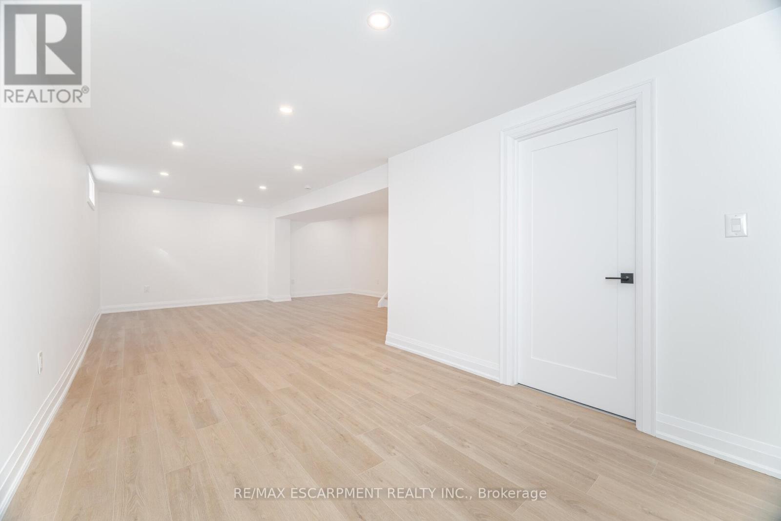 2276 Wyandotte Drive, Oakville, Ontario  L6L 2T5 - Photo 40 - W12601762