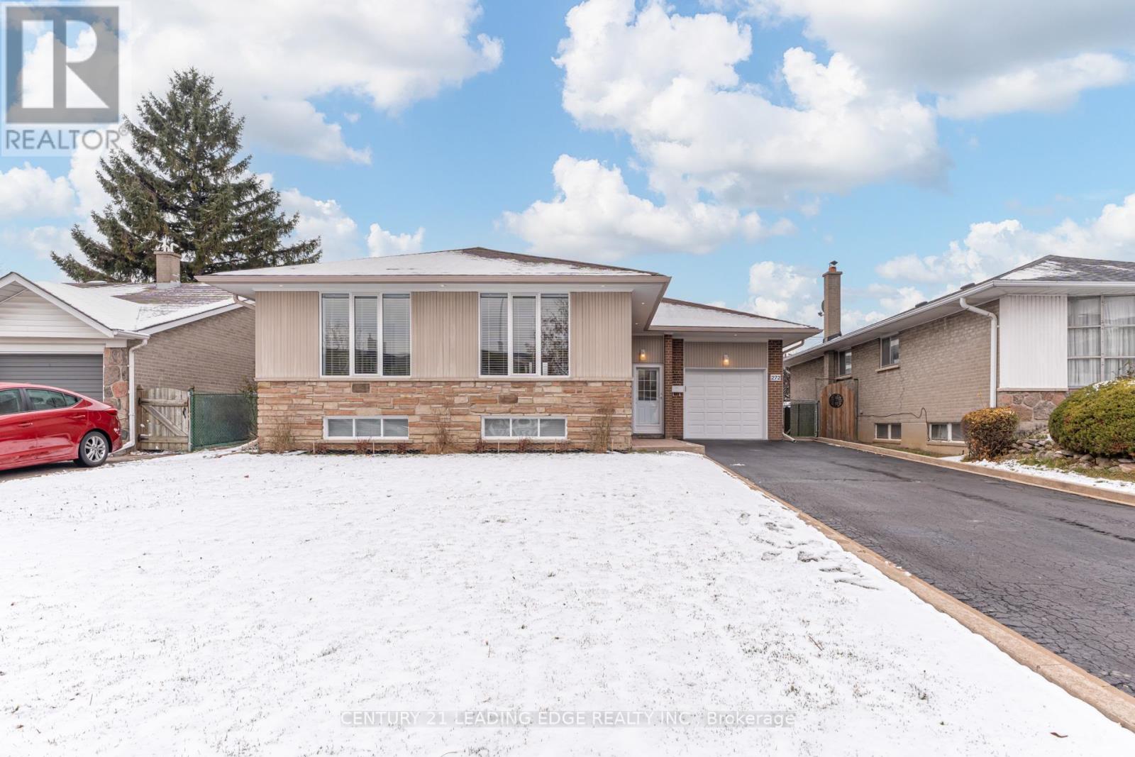 272 THE WEST MALL, Toronto, Ontario