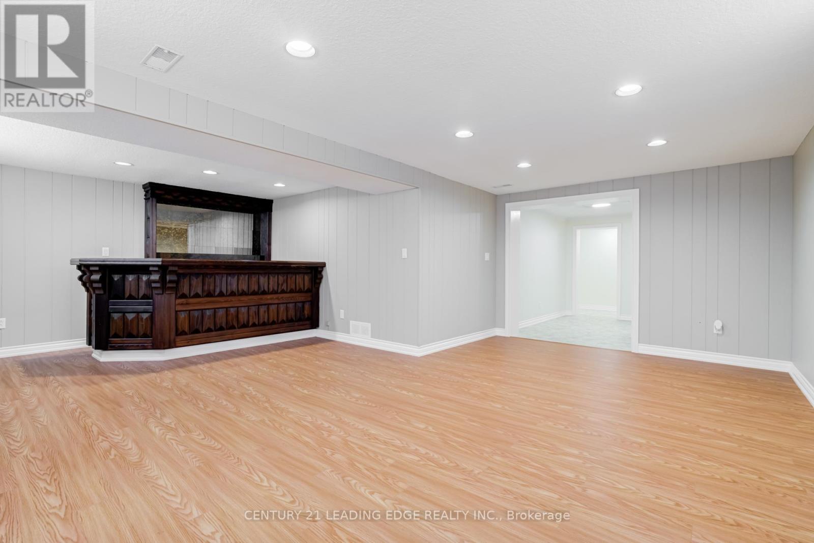 272 The West Mall, Toronto, Ontario M9C 1C5 - Photo 20 - W12601764