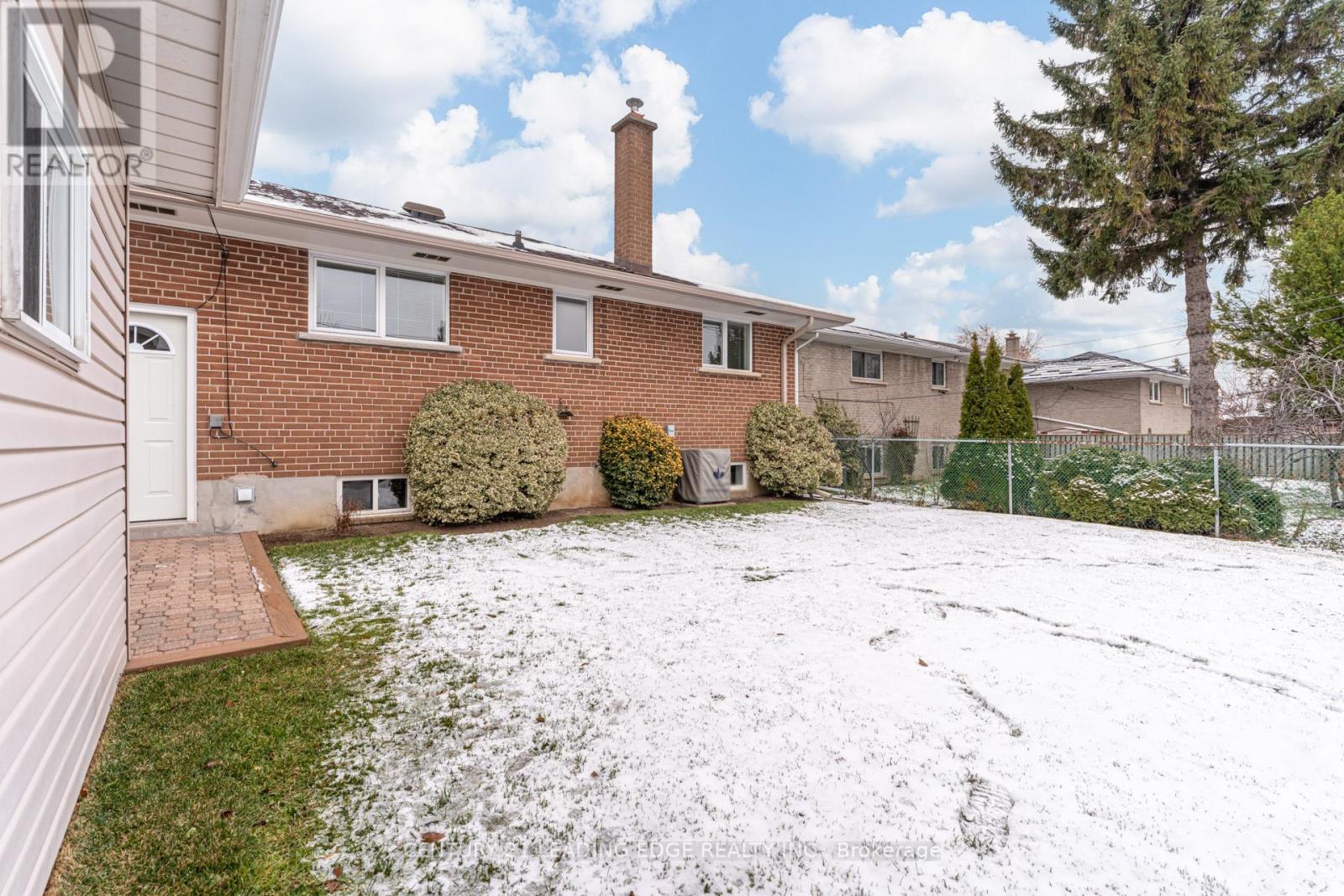 272 The West Mall, Toronto, Ontario M9C 1C5 - Photo 27 - W12601764