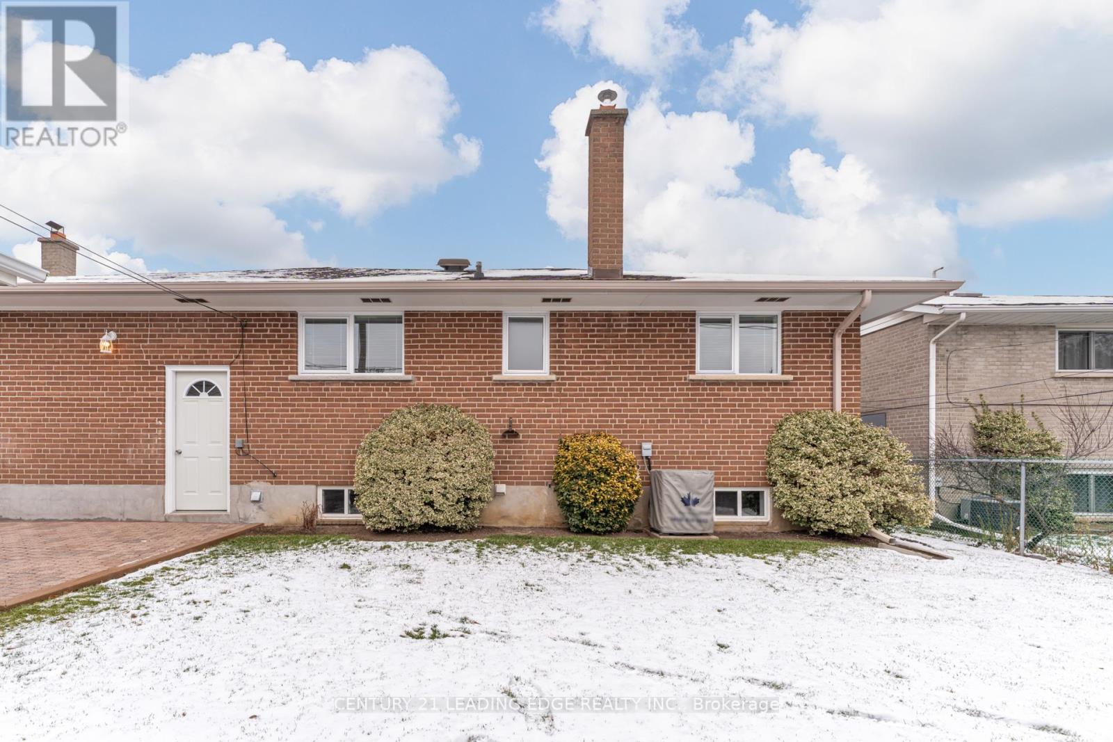 272 The West Mall, Toronto, Ontario M9C 1C5 - Photo 28 - W12601764