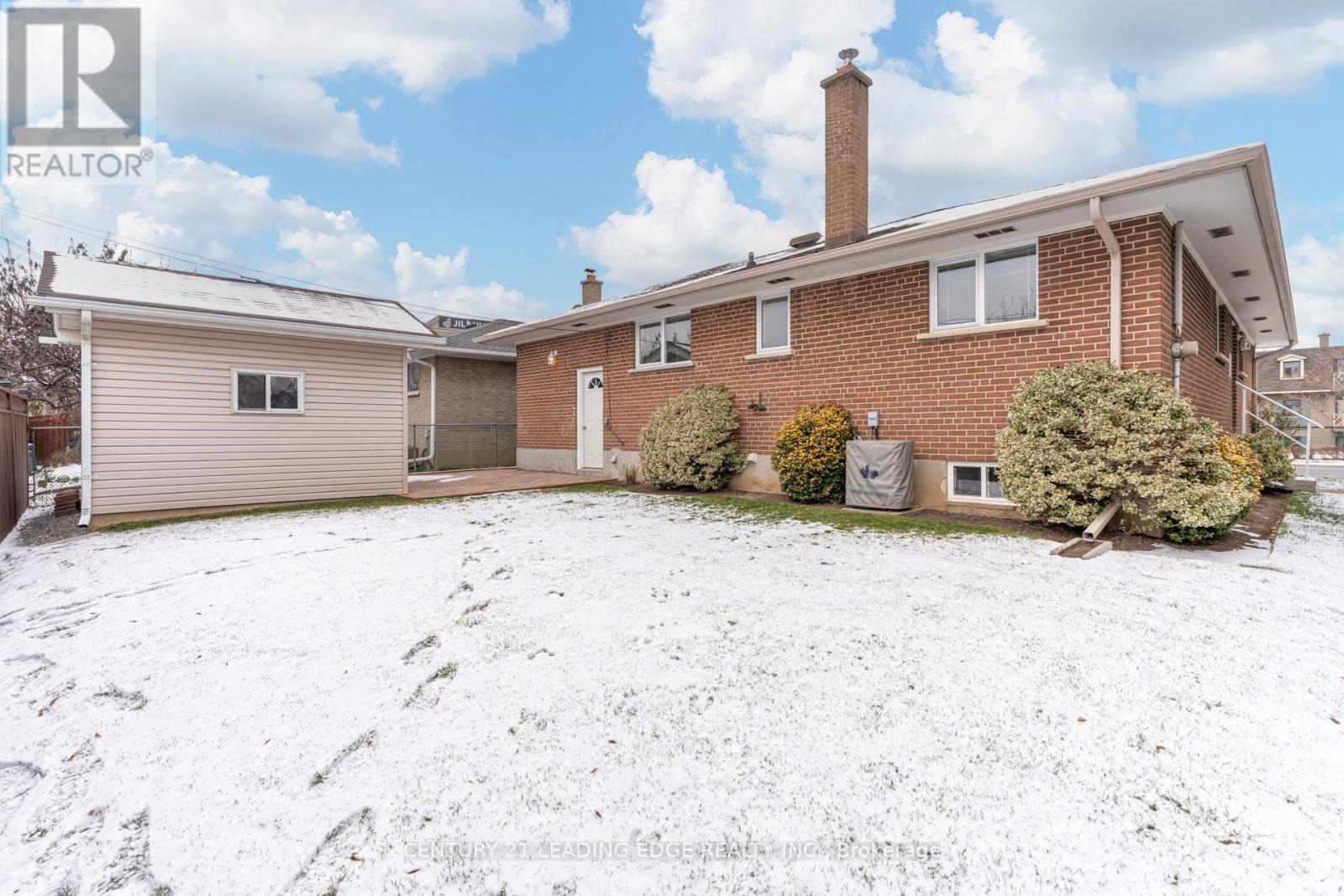 272 The West Mall, Toronto, Ontario M9C 1C5 - Photo 29 - W12601764