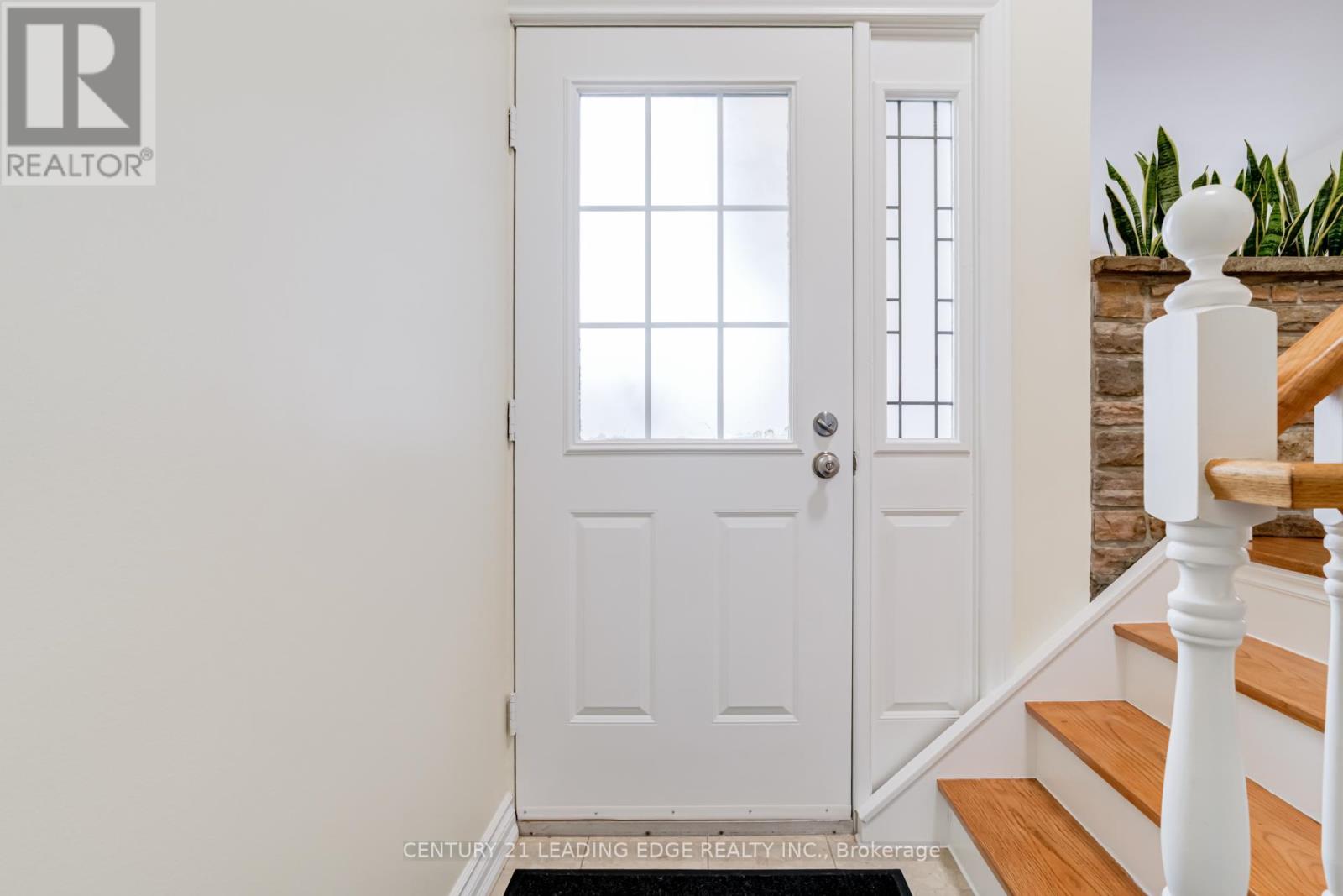 272 The West Mall, Toronto, Ontario M9C 1C5 - Photo 3 - W12601764