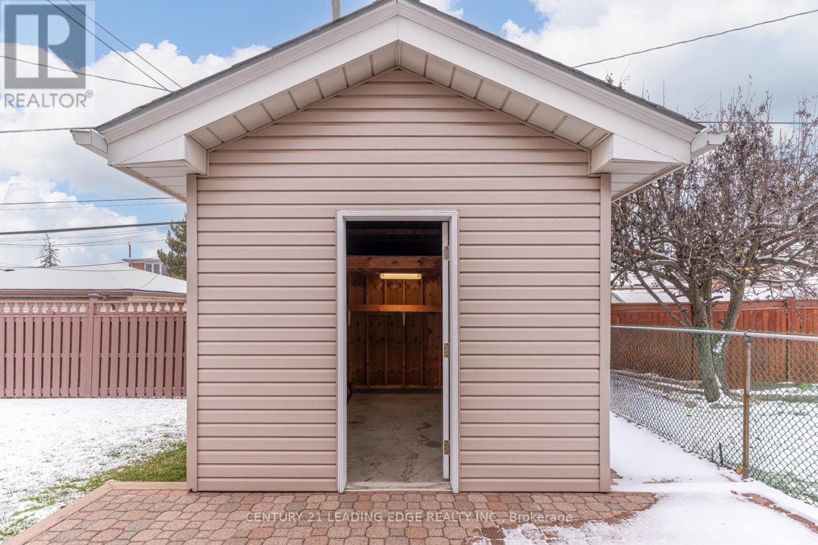 272 The West Mall, Toronto, Ontario M9C 1C5 - Photo 30 - W12601764