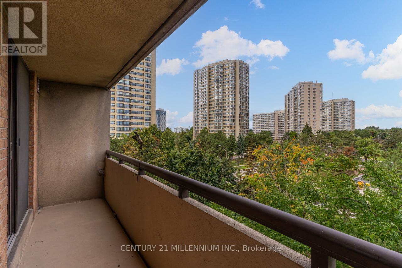 604 - 5 Lisa Street, Brampton, Ontario  L6T 4T4 - Photo 35 - W12601784