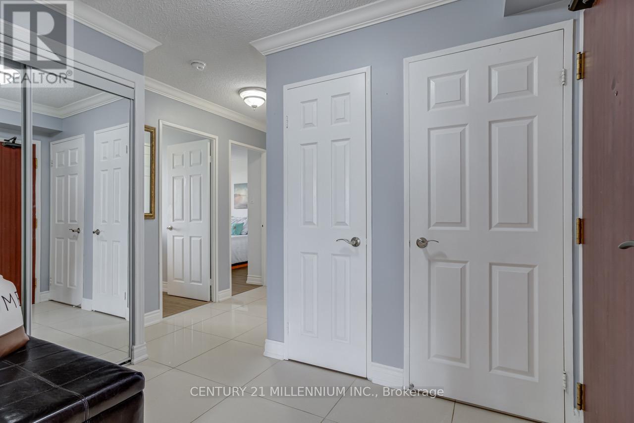 604 - 5 Lisa Street, Brampton, Ontario  L6T 4T4 - Photo 7 - W12601784