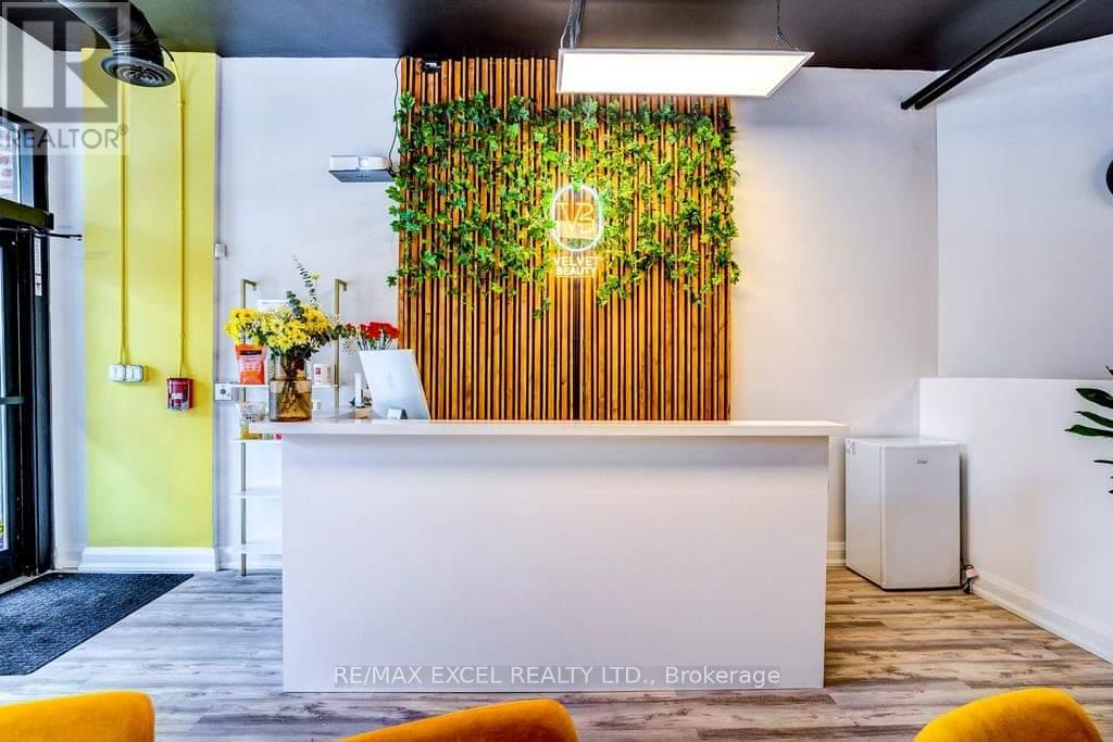 1883 Queen Street E, Toronto, Ontario  M4L 1H3 - Photo 1 - E12601046